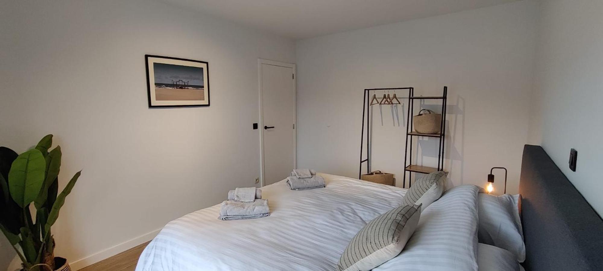 Apartment Luxueus, Ruim Op 350m Het